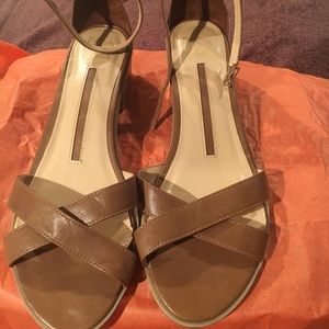 Sandals women new directions